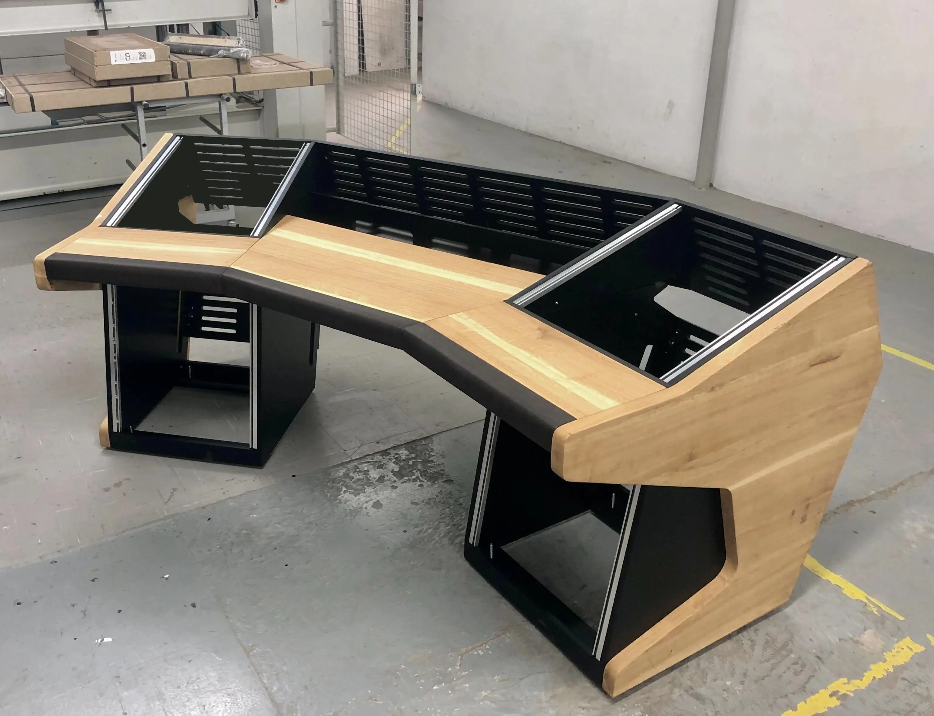 Sessiondesk TRAPEZ 60 OAK (Unikat, b-stock, OV) Studiotisch, Studiodesk